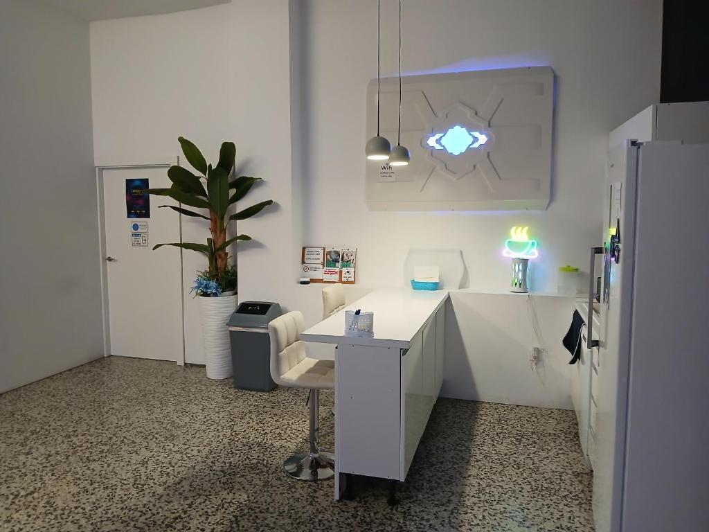 Capsule Inn Valencia Hostel