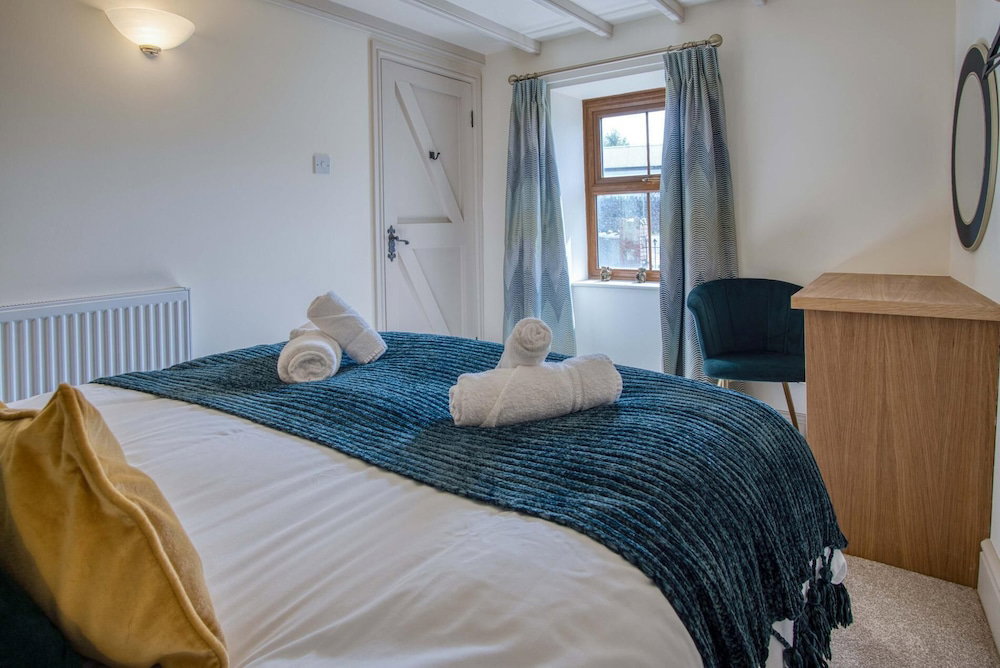 The Cross - 4 Bedroom Cottage - Llangennith