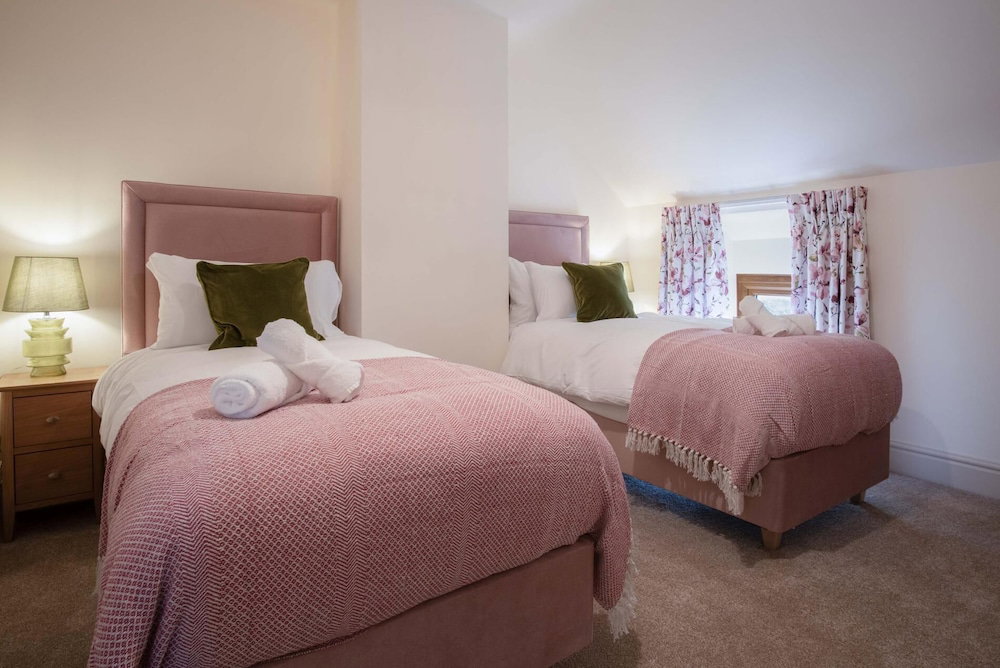 The Cross - 4 Bedroom Cottage - Llangennith
