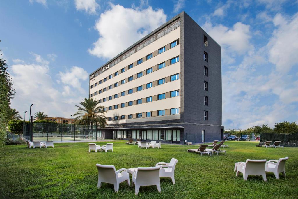 Hotel Azz Valencia Tactica