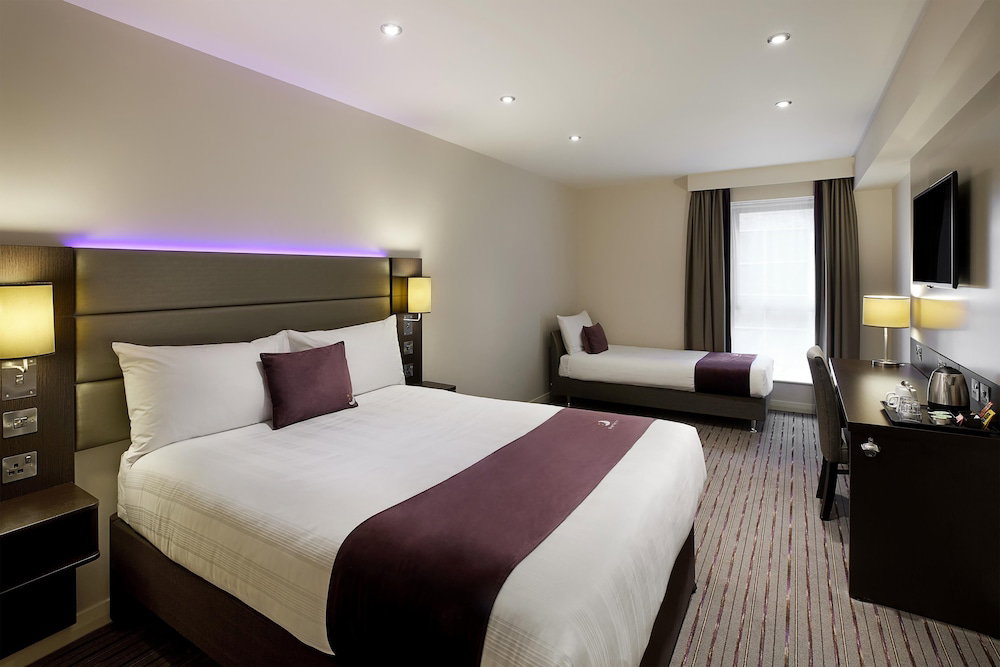 Premier Inn Stafford North - Spitfire