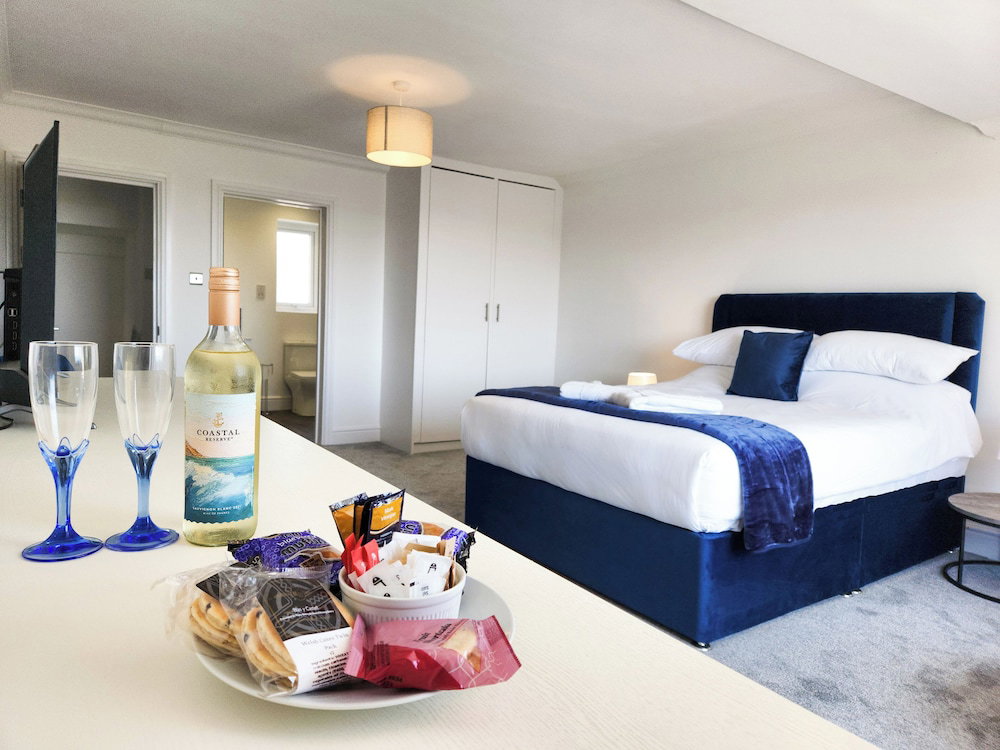 Bay View - 1 Bed Suite - Ocean Breeze