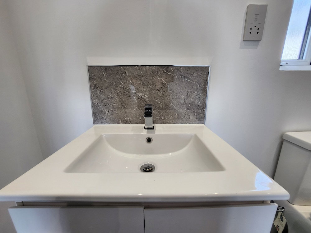 Bay View - 1 Bed Suite - Ocean Breeze