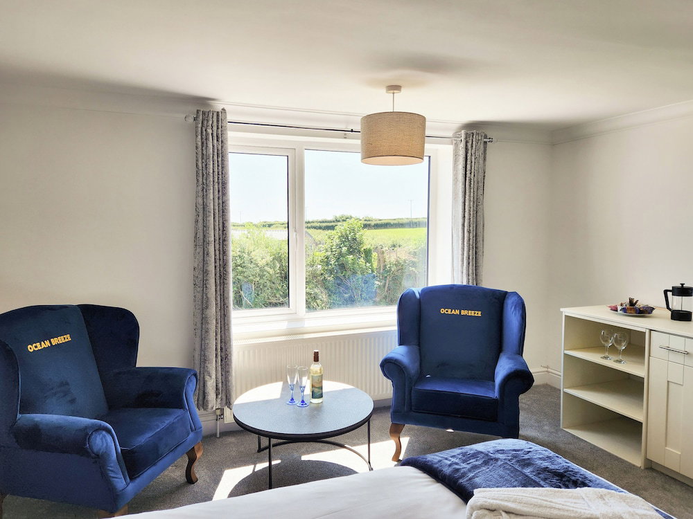 Bay View - 1 Bed Suite - Ocean Breeze
