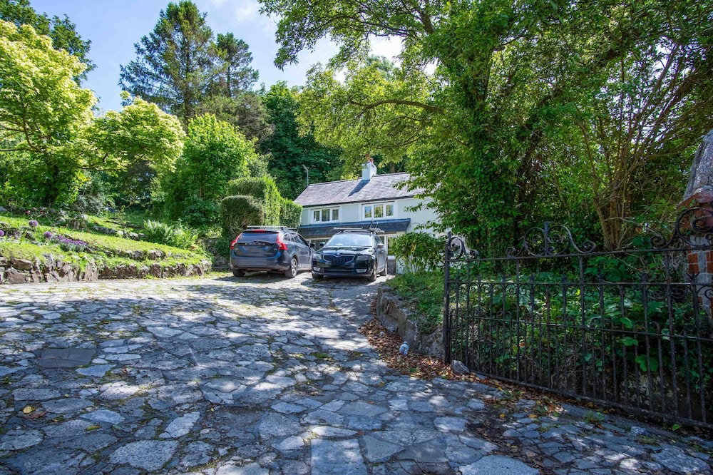 Hotel Wood Cottage - 3 Bedroom - Bishopston Swansea
