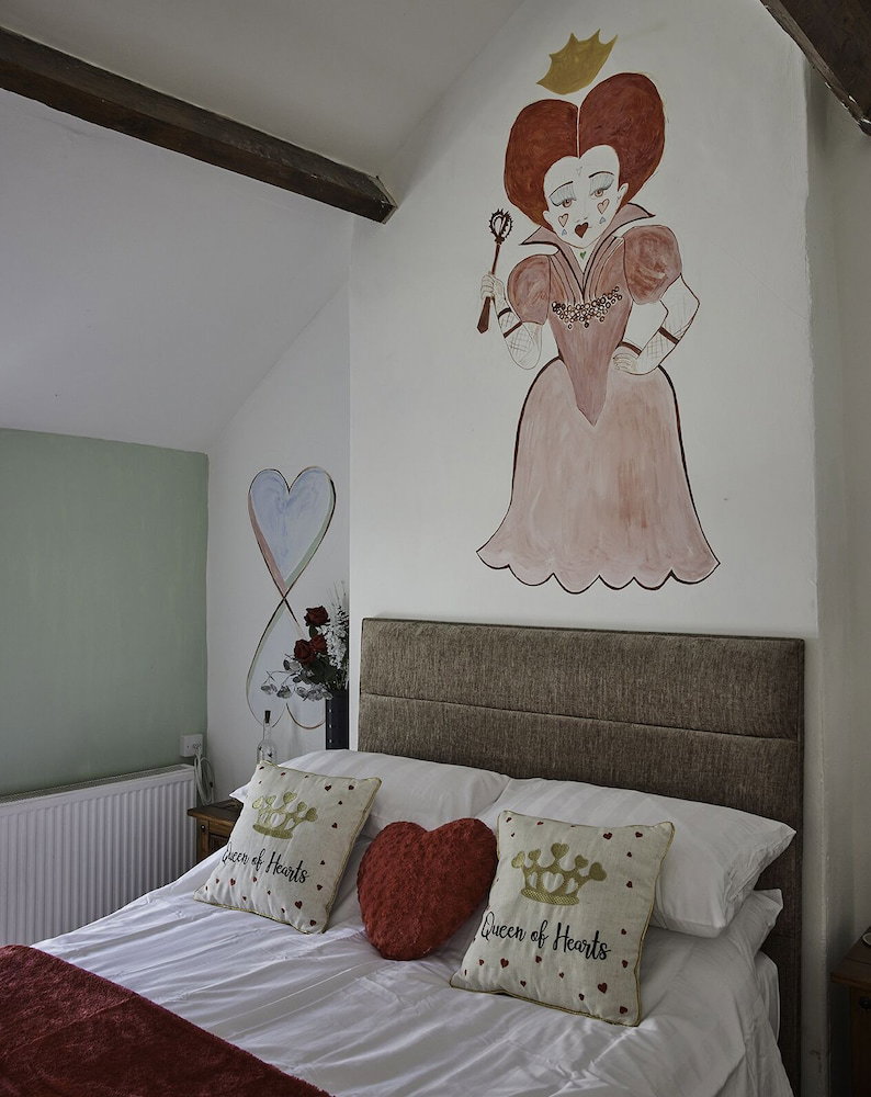 Violets Wonderland Cottage