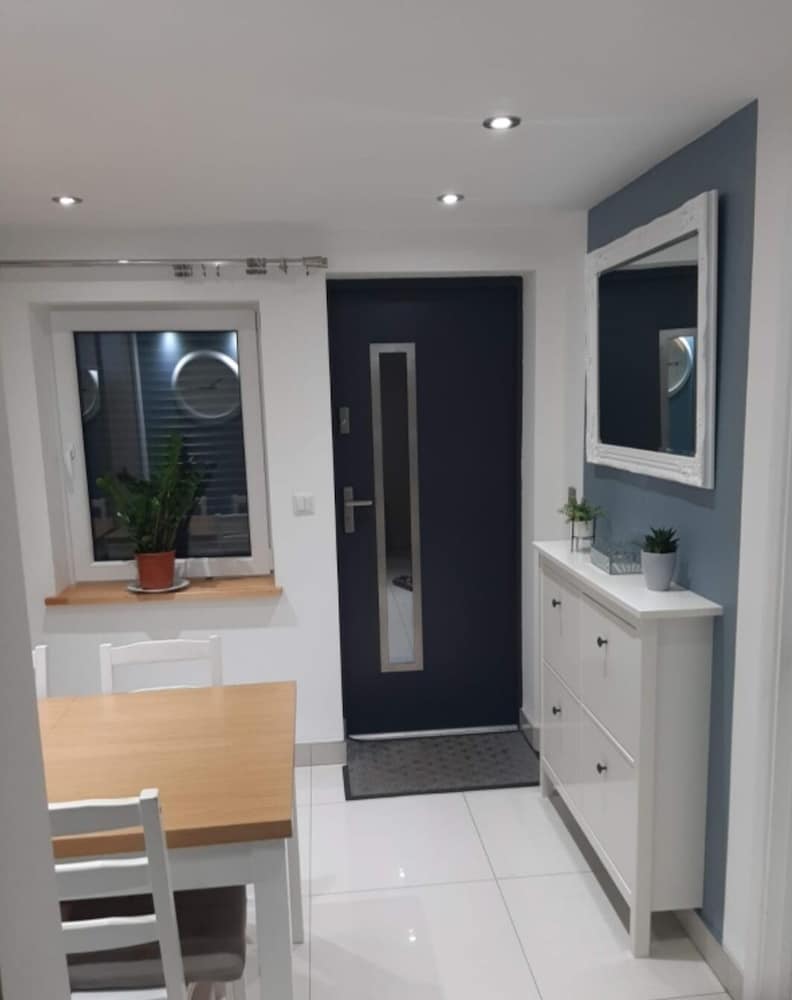 Lovely 2-Bed Apartment In Coventry