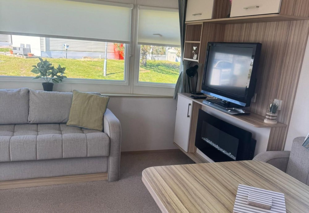 Hotel Caravan - Sleeps 6 - Parking
