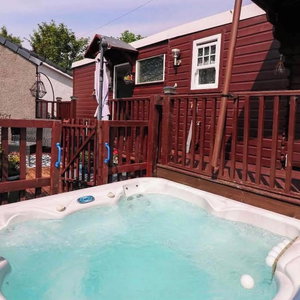 Hotel Cosy Cabin With Hot Tub & Sauna In East Wemyss cazare Kirkcaldy