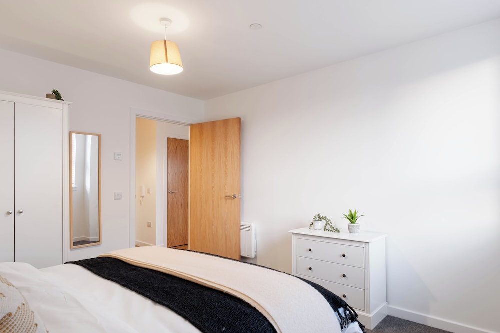 Hotel City Point Apartments By Guestz