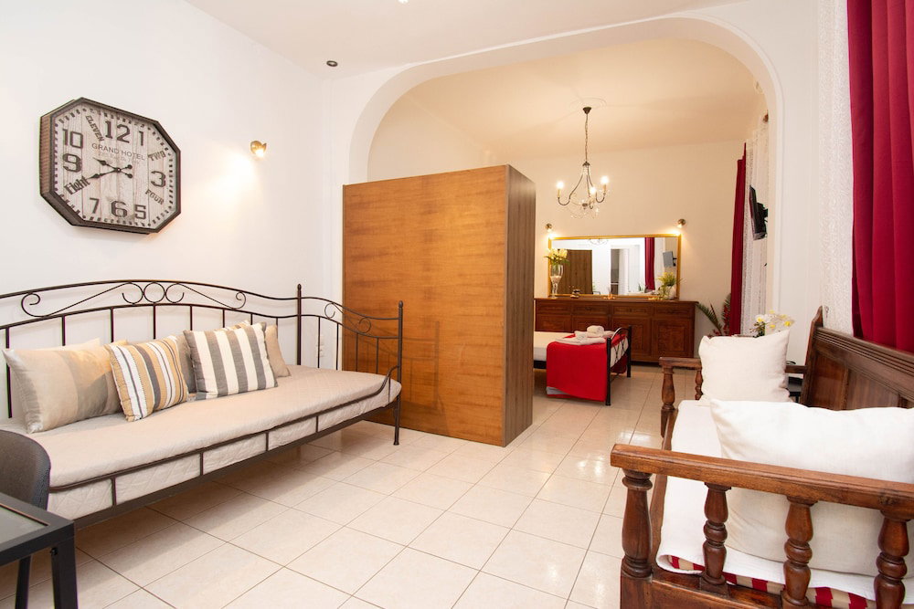 Hotel Athina Apartments