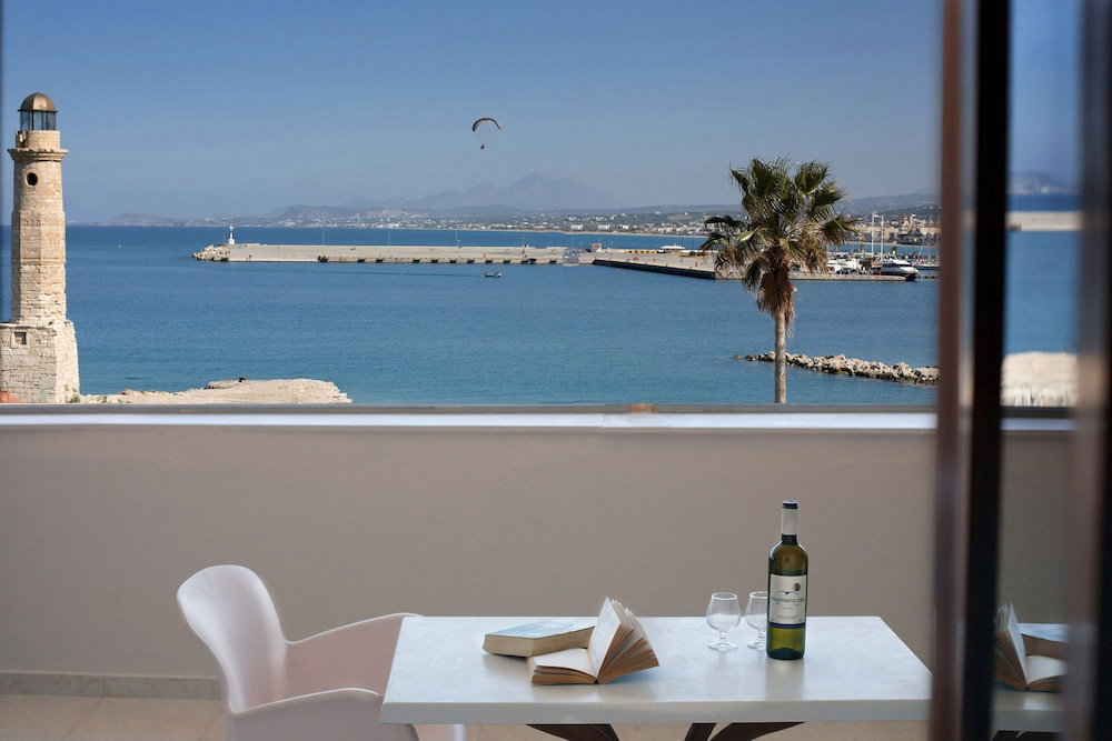 Hotel Faros Beach Hotel