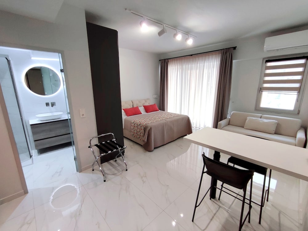 Hotel Seaside Apartment Near The City Center