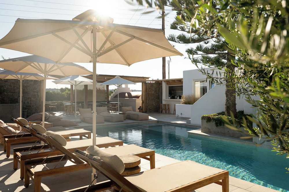 Oliving Mykonos Luxury Suites