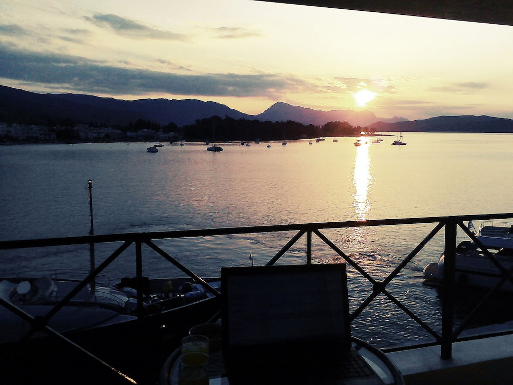 Hotel Manessi City Hotel