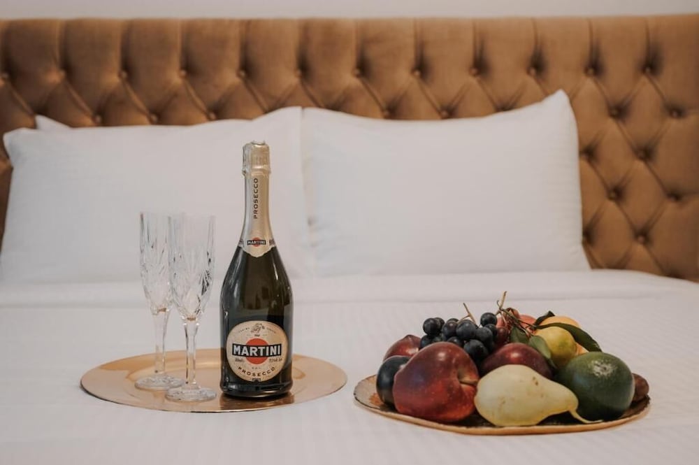 Hotel Cens Platinum Luxury Suites