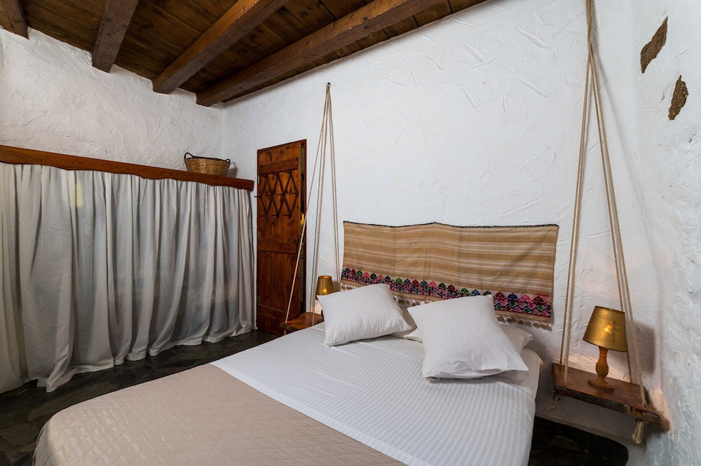 Natura Cottages