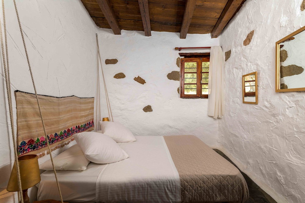 Natura Cottages