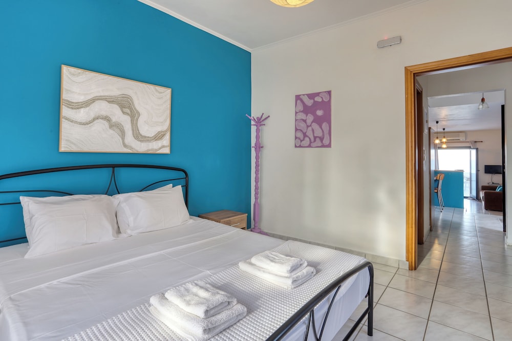 Blue Comfort Apartments Sitia