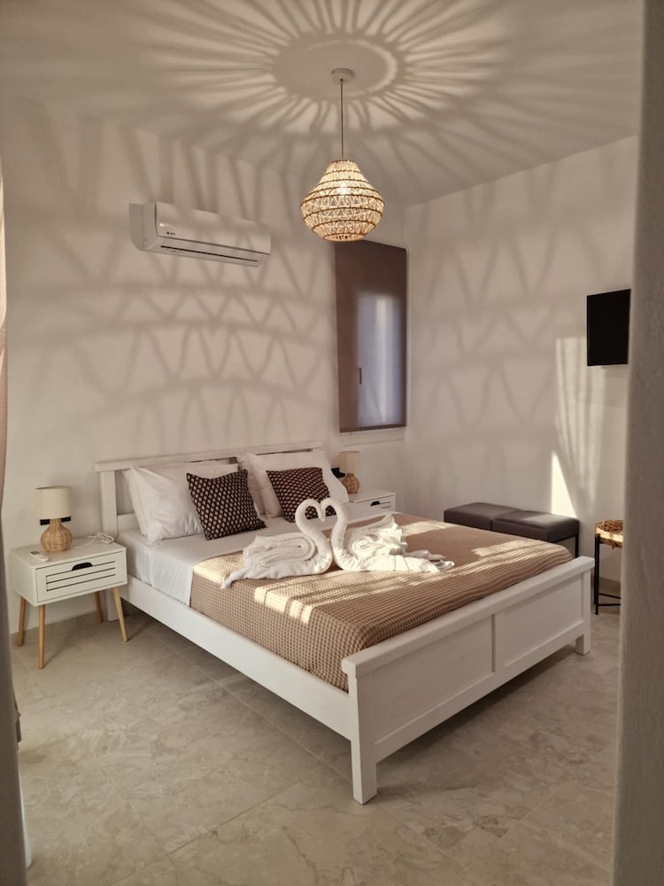 Amelie Apartments