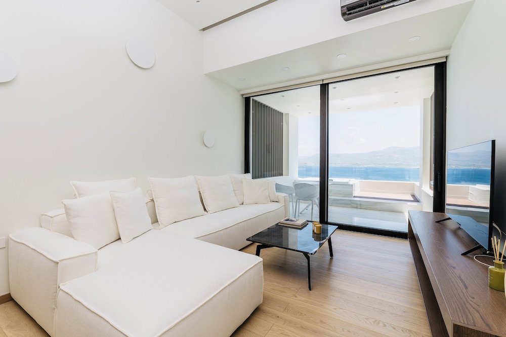 Gm Luxury Suites & Spa