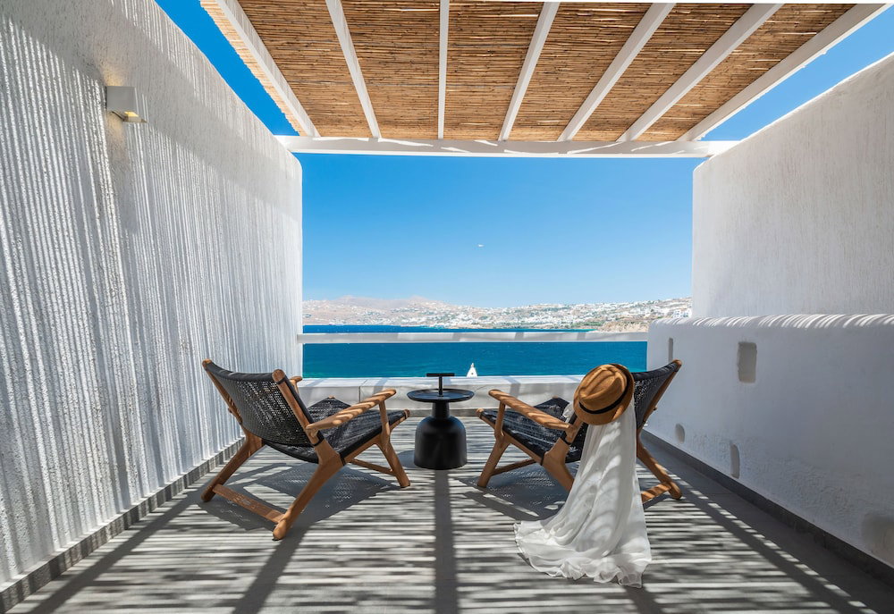 Dreambox Mykonos Suites & Mini Villas