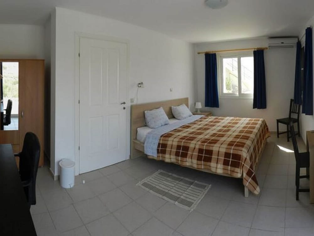 Villa In Makry Gialos Near Sandy Beach