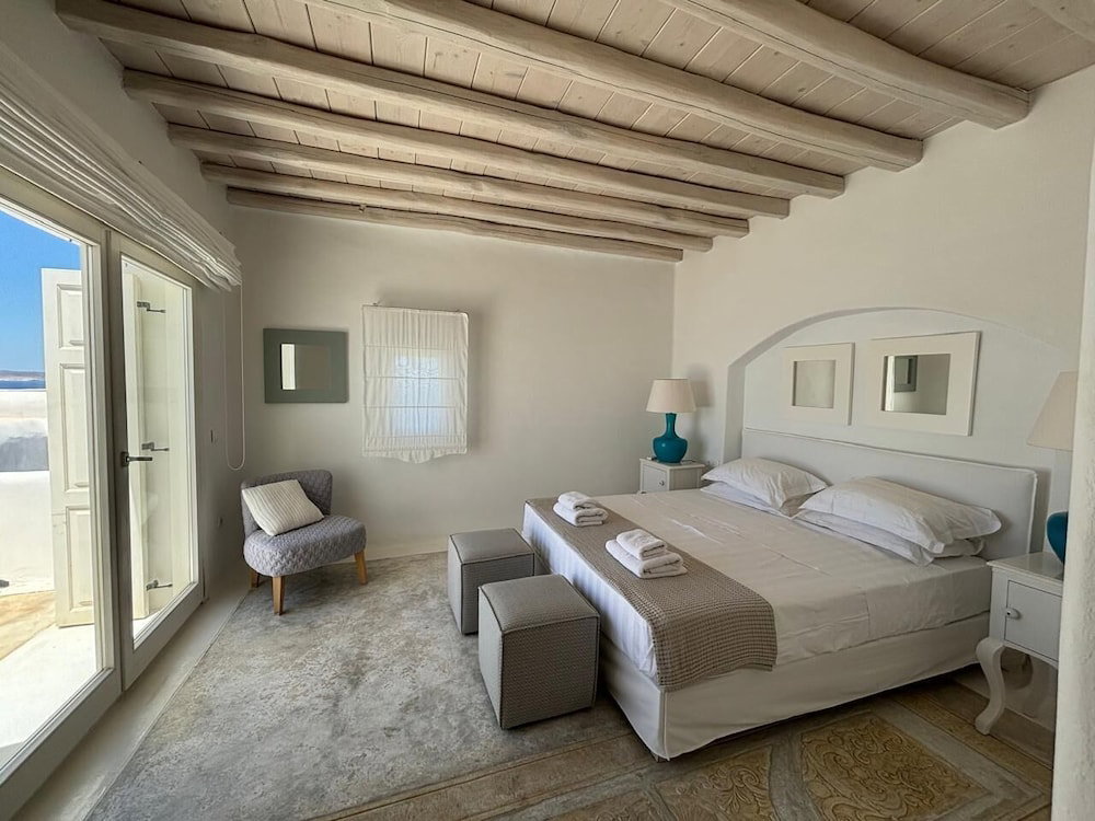 Topos Exclusive Mykonos