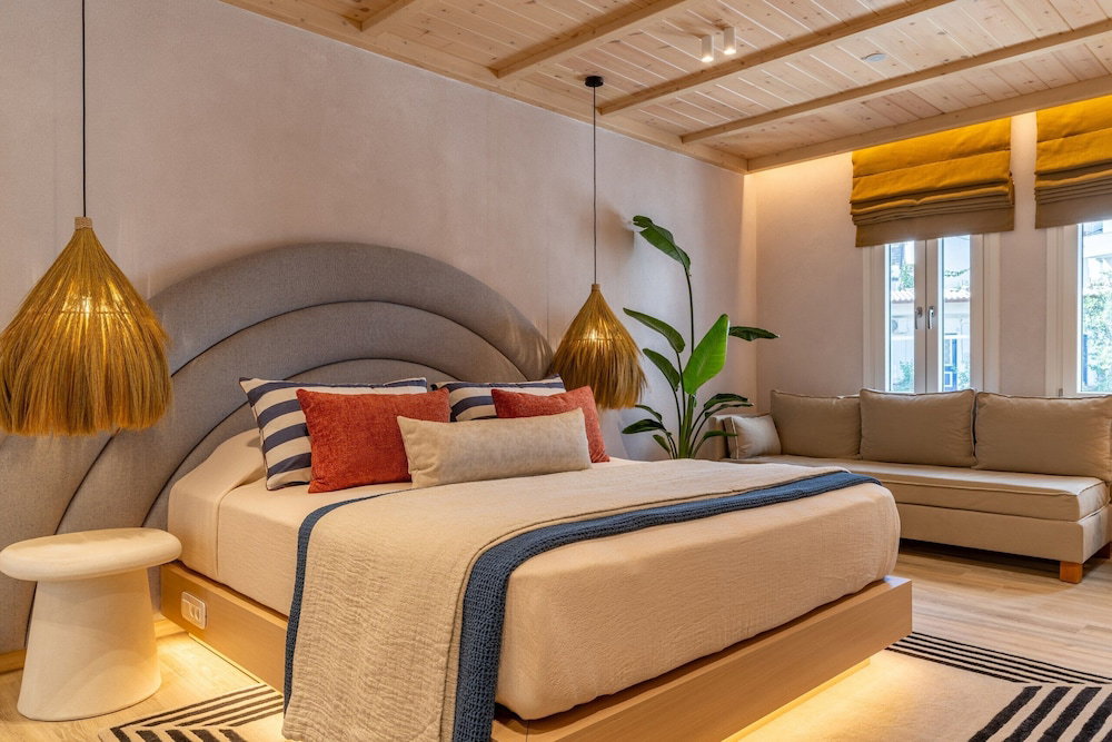 Naxian Nest Suites & Houses