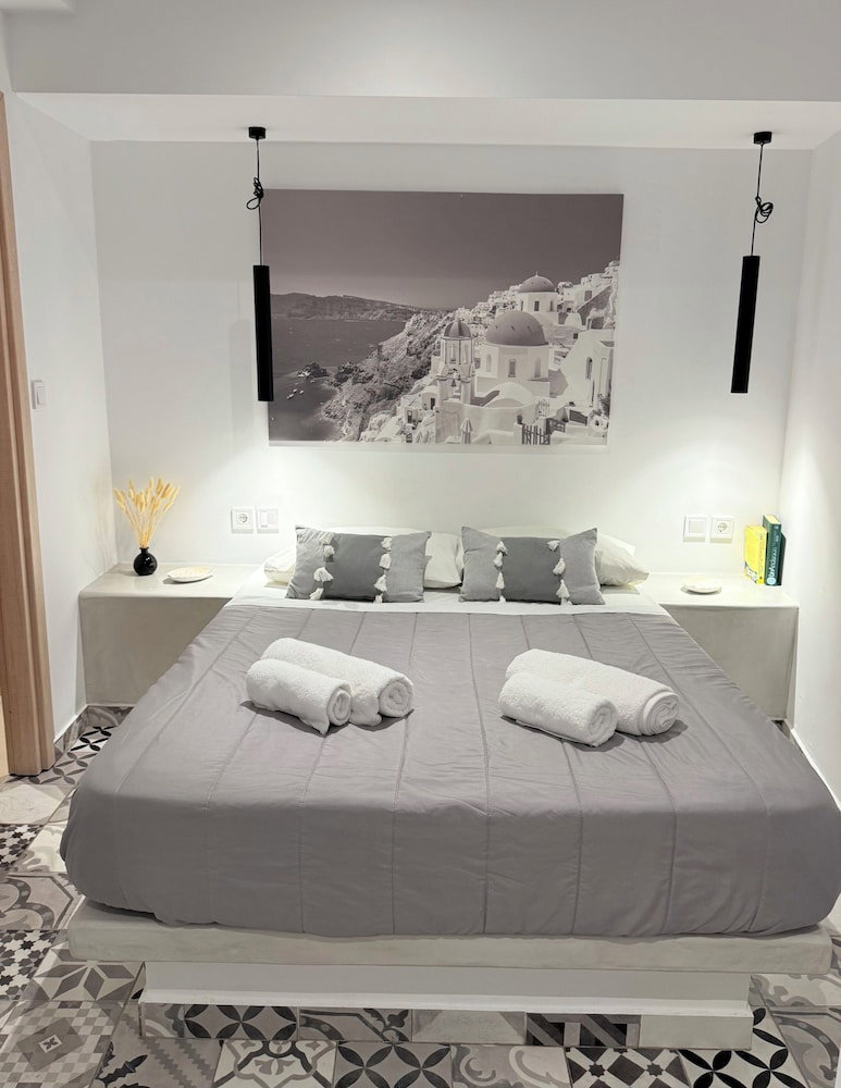 Hotel Fira Basement Studios