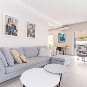 Hotel Sunny & Luxurious Penthouse With Terrace cazare Kallithea - Moustafadhes