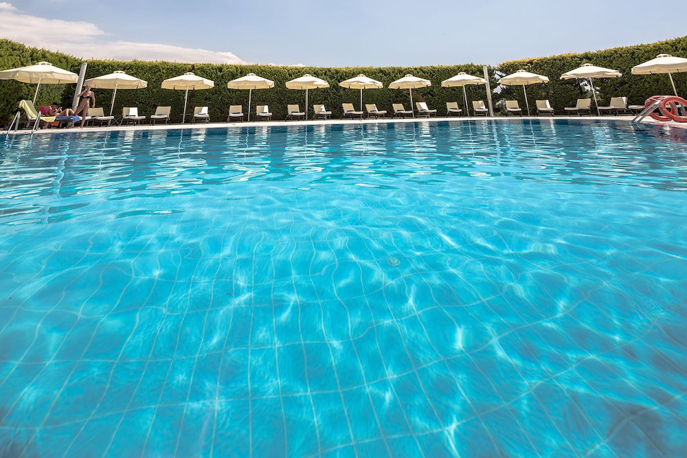 Hotel Dekelia Hotel