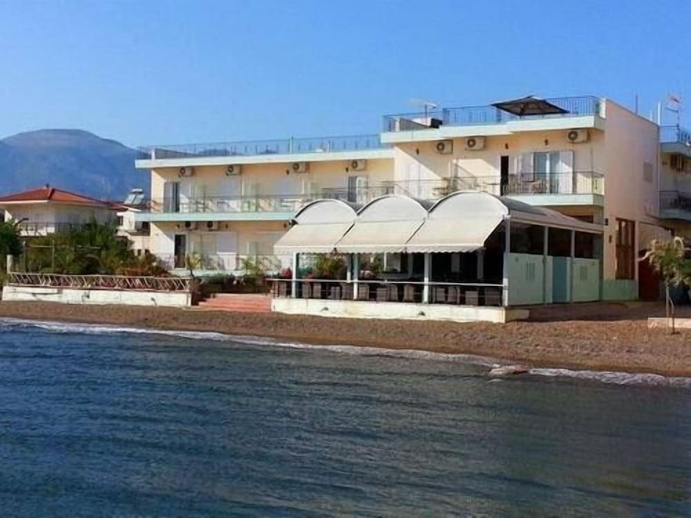 Hotel Artemis Hotel