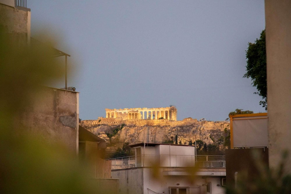 Superb Central Athens Suite With Rooftop, Perfect For 5 Guests, 85sqm
