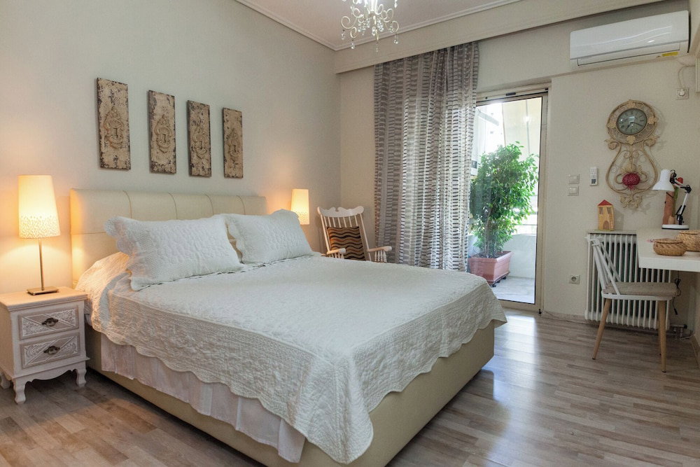 Hotel Stylish Athinas House In Kallithea