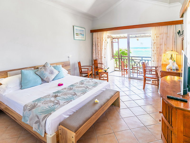 Le Peninsula Bay Beach Resort & Spa