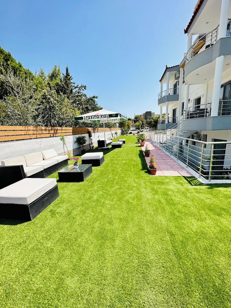 Hotel Sun Day Apts Free Airport Shuttle