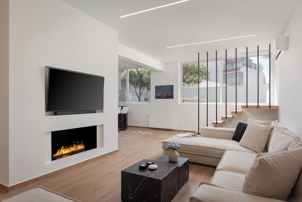 Hotel Athena's Lemon Grove Glyfada