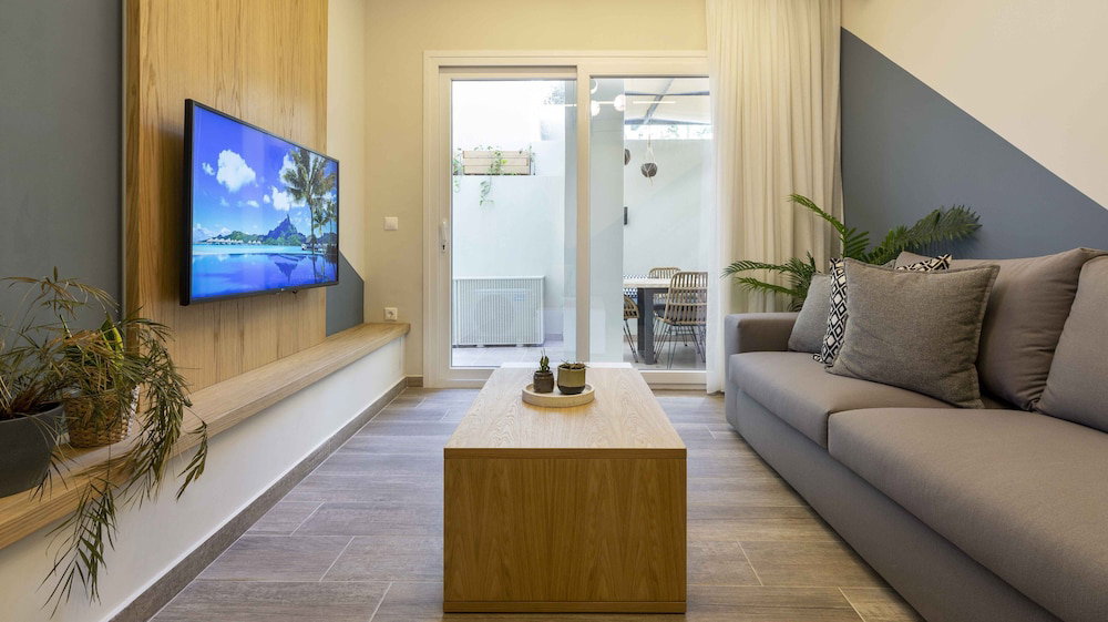 Hotel Champions Apt In N. Kosmos Neighbourhood