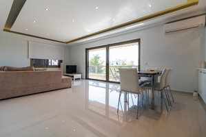Hotel Amazing 2 Bdrm Sea View Holiday Apt - Renovate 2026 cazare Alimos