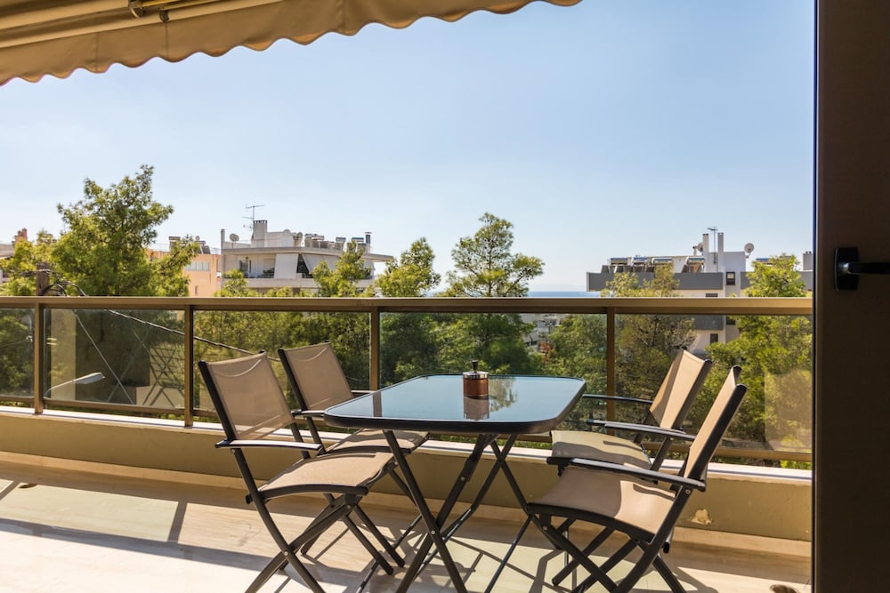 Amazing 2 Bdrm Sea View Holiday Apt - Renovate 2026