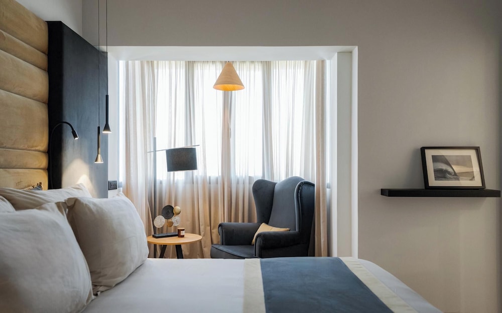 Athenian Riviera Luxurious Villa & Residence