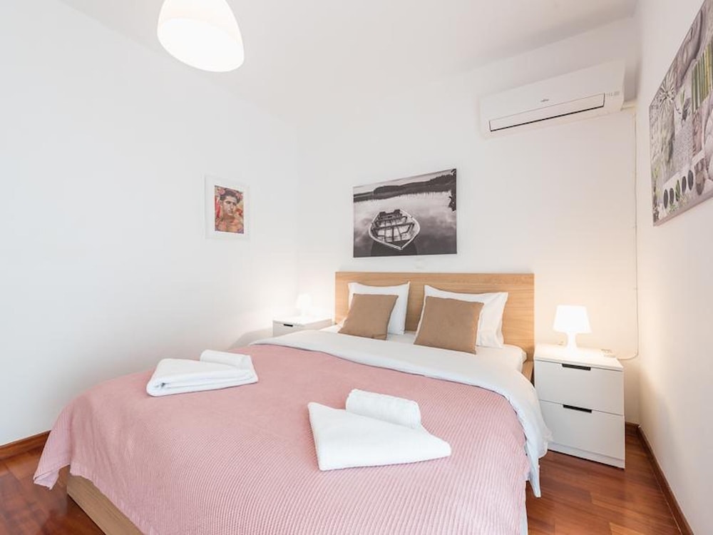 Adelos Coastal Chic By The Sea - Athens Riviera