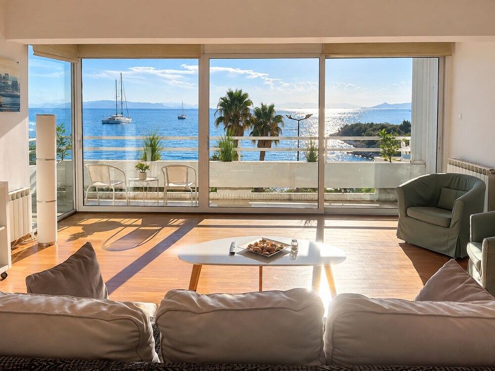 Adelos Coastal Chic By The Sea - Athens Riviera