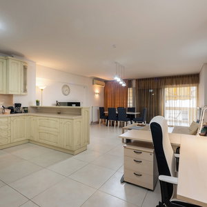Hotel 2Br Hot Tub Near Metro cazare Zografos