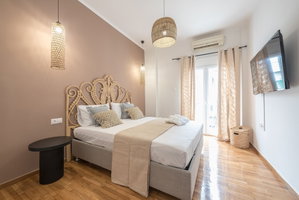 Hotel Nomad Pennie Home By Cloudkeys cazare Zografos