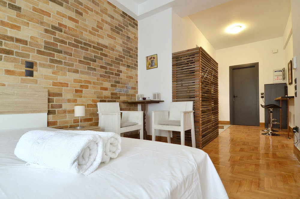 Hotel A Modern Rustic Cosy Apartment