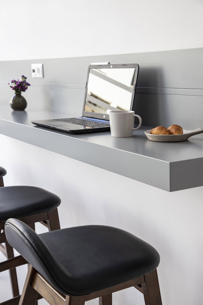 Gallery Suites & Residences, Piraeus