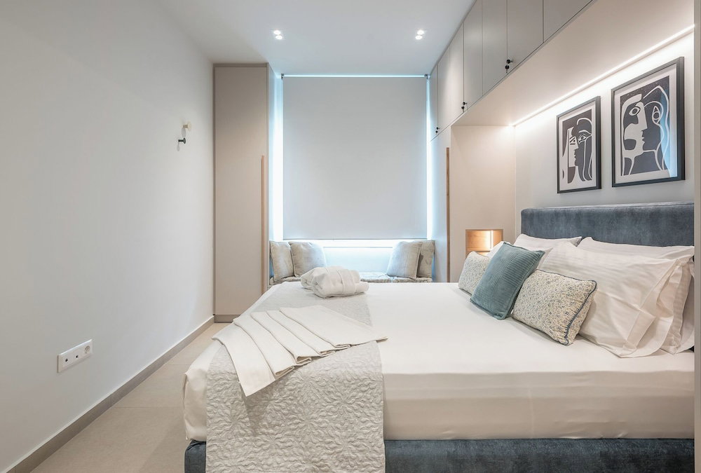 Exclusive Suite By Cloudkeys