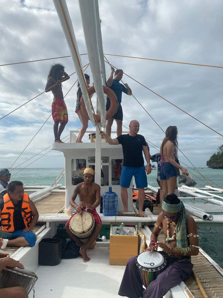 Hotel Boracay Backpackers